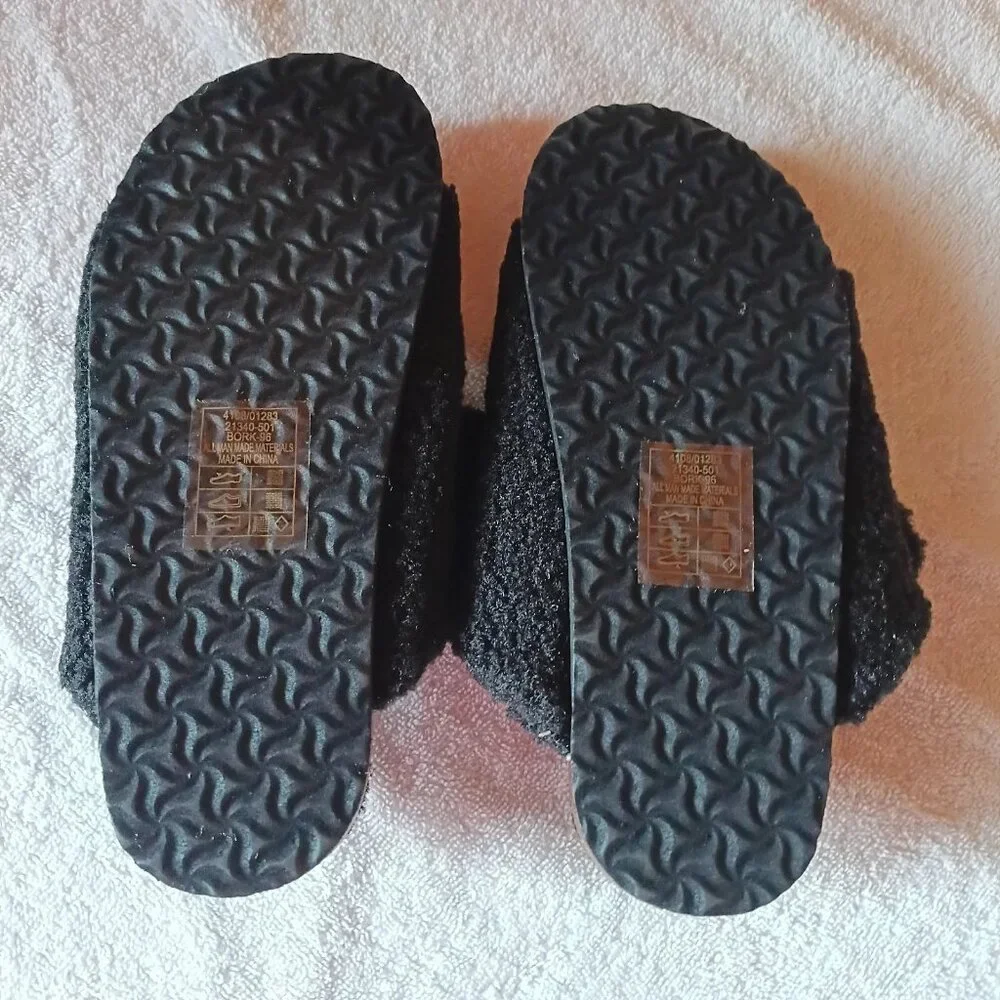 Outwoods Womens Black Faux Shearling Cozy Slide Sandals Buckle Strap Size 5 NIB